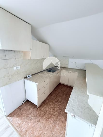 Reality KOMPLEX s.r.o. Vám ponúka 3-izbový byt vo Veľkom Mederi