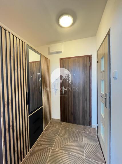 Reality Komplex ponúka na predaj kompletne zrekonštruovaný 1-izbový byt v Komárne