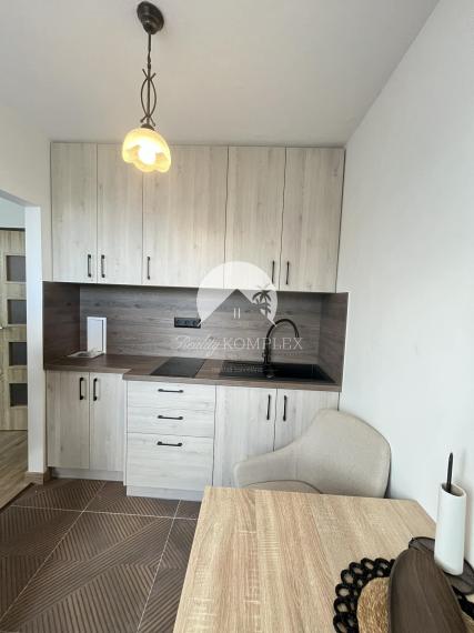 Reality Komplex ponúka na predaj kompletne zrekonštruovaný 1-izbový byt v Komárne