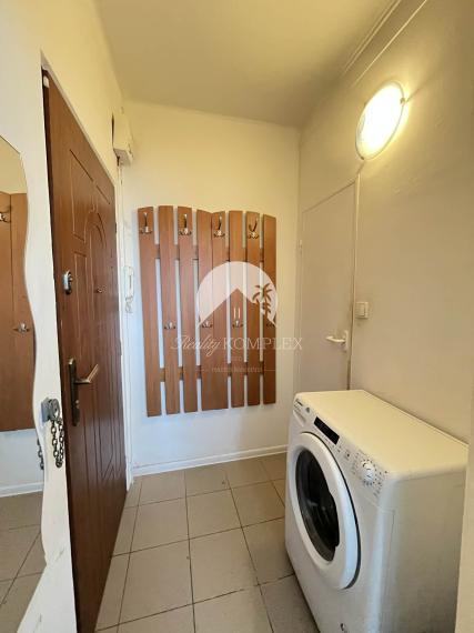 Reality Komplex ponúka exkluzívne na predaj 1-izbový byt s balkónom o výmere 32 m²