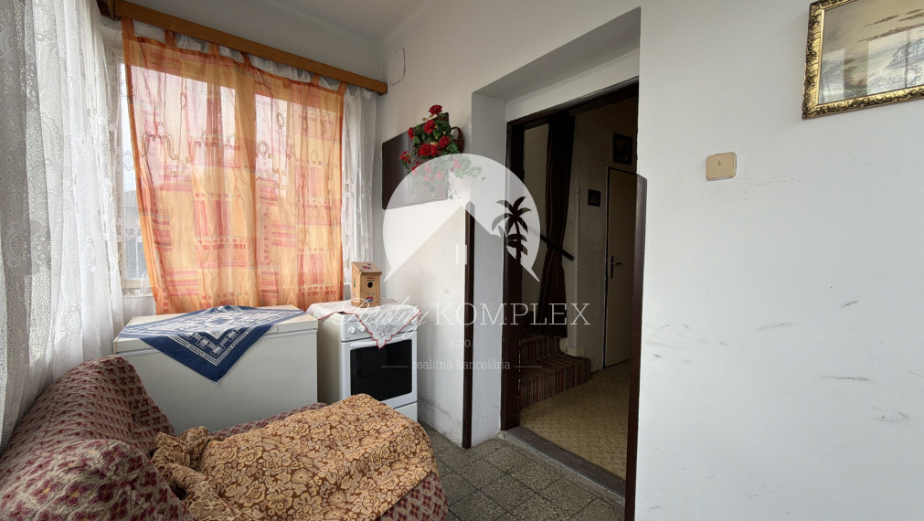 NA PREDAJ – POSCHODOVÝ RODINNÝ DOM V OBCI BALOŇ