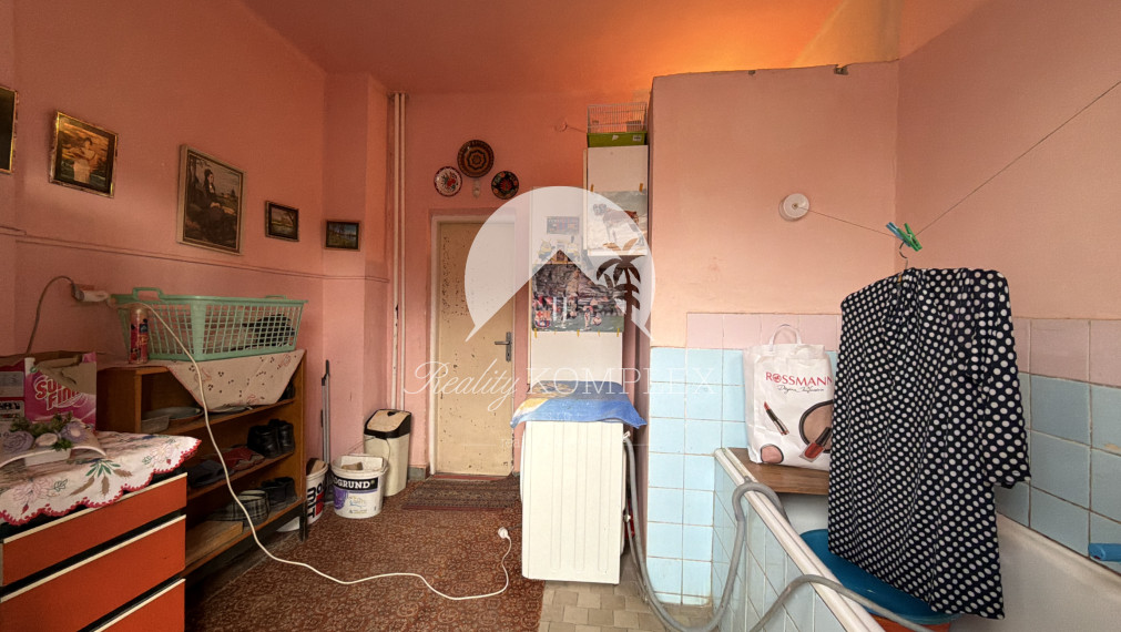 NA PREDAJ – POSCHODOVÝ RODINNÝ DOM V OBCI BALOŇ