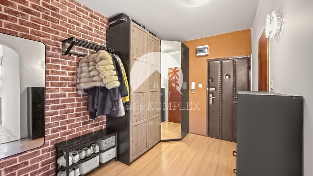 Reality KOMPLEX s.r.o., Vám ponúka na predaj slnečný 3-izbový byt v Šamoríne blízko centra