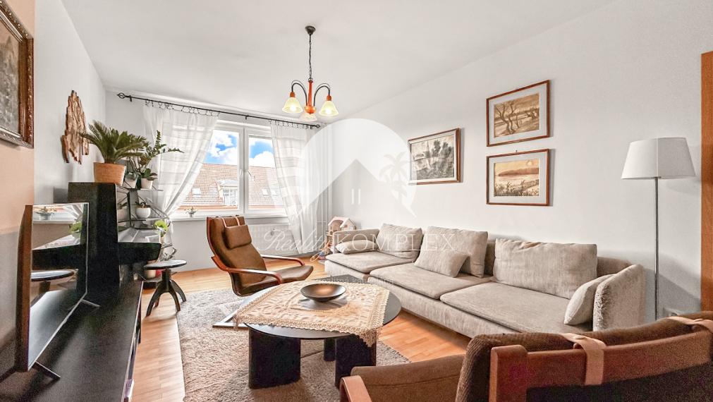 Reality KOMPLEX s.r.o., Vám ponúka na predaj slnečný 3-izbový byt v Šamoríne blízko centra