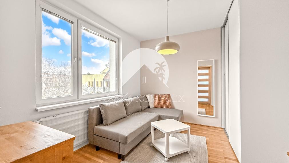 Reality KOMPLEX s.r.o., Vám ponúka na predaj slnečný 3-izbový byt v Šamoríne blízko centra