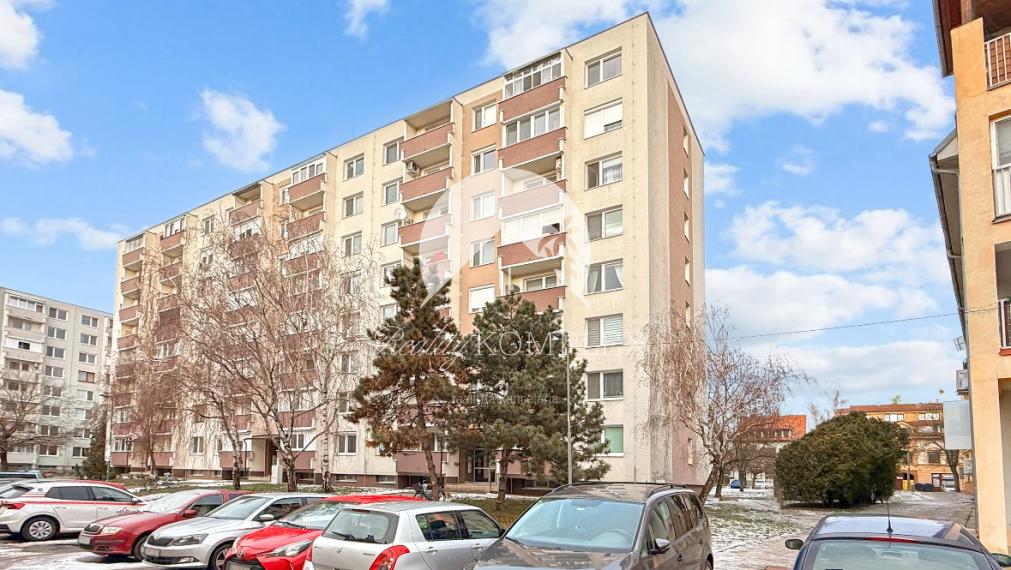 Reality KOMPLEX s.r.o., Vám ponúka na predaj slnečný 3-izbový byt v Šamoríne blízko centra