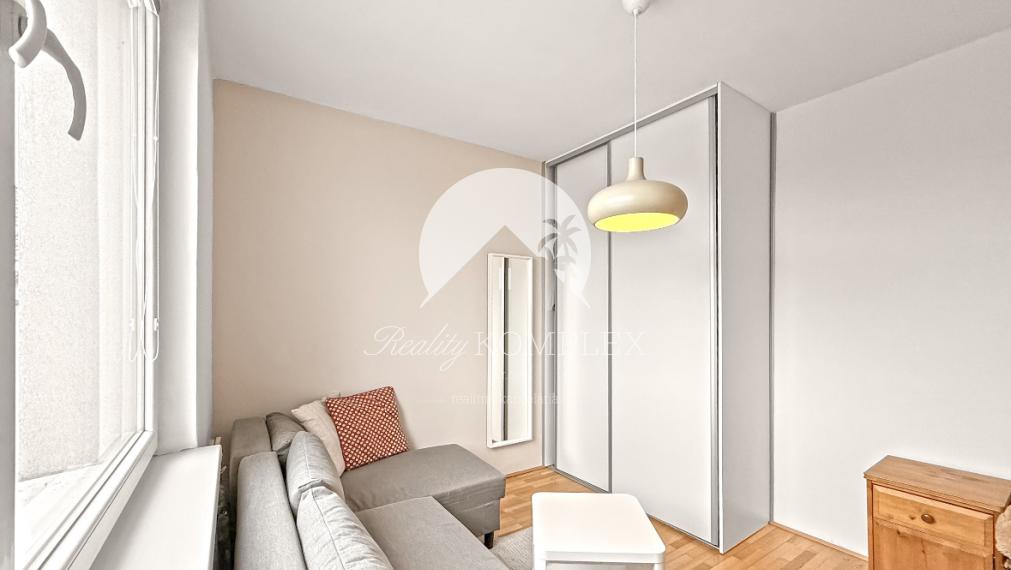 Reality KOMPLEX s.r.o., Vám ponúka na predaj slnečný 3-izbový byt v Šamoríne blízko centra