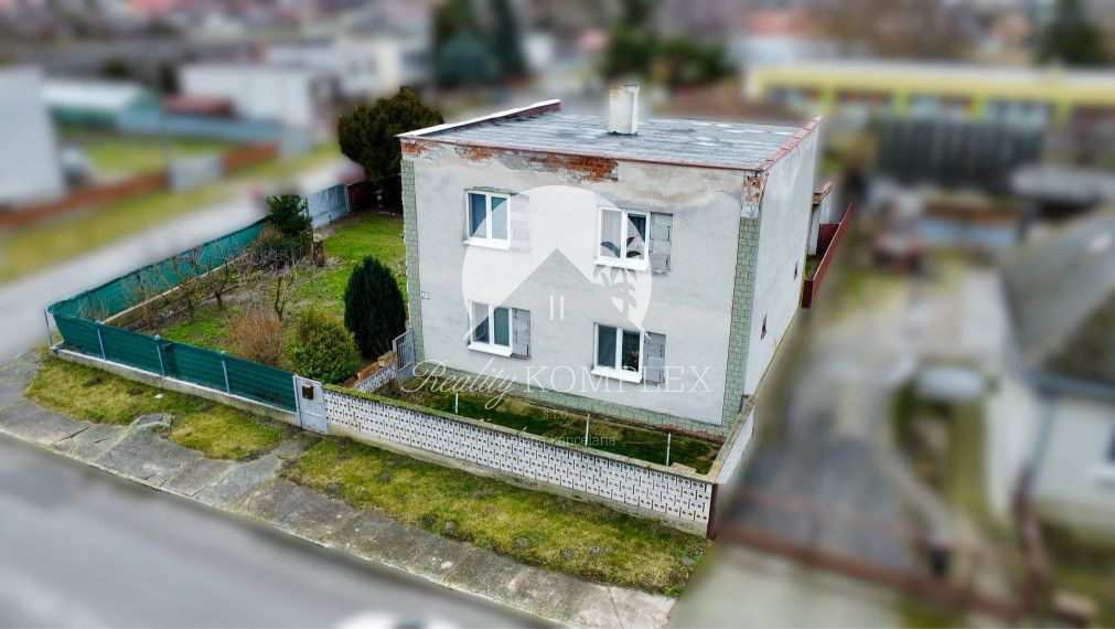 NA PREDAJ – POSCHODOVÝ RODINNÝ DOM V OBCI BALOŇ