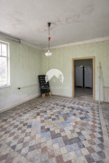 Na PREDAJ starý rodinný dom v obci Okoličná na Ostrove