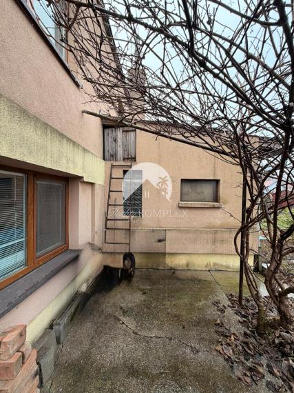 Reality KOMPLEX s.r.o eladásra kínál sorházat Komáromfüssön