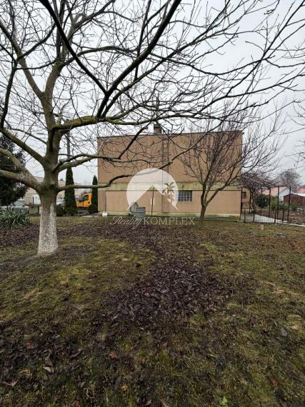 Reality KOMPLEX s.r.o eladásra kínál sorházat Komáromfüssön