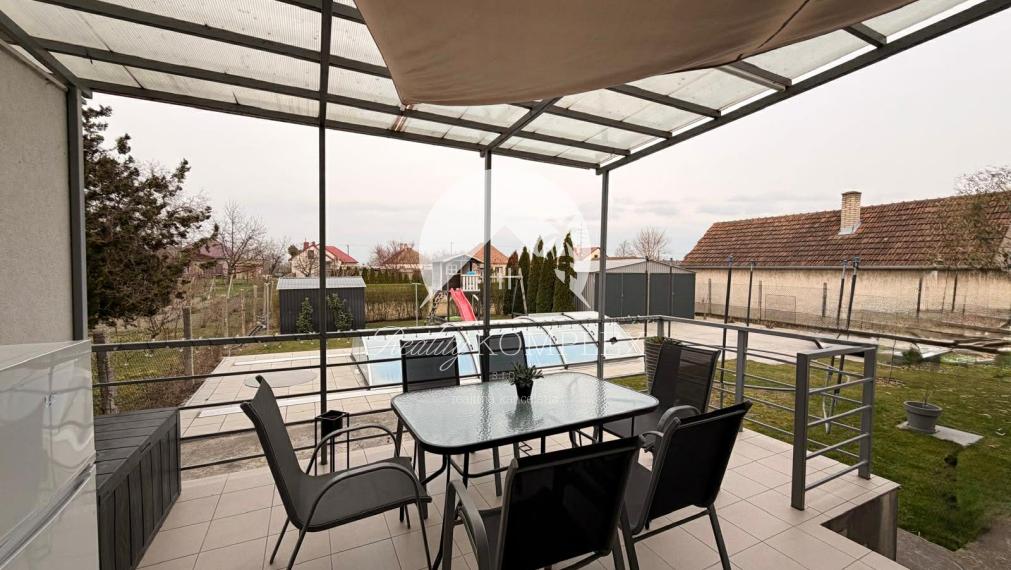 Reality KOMPLEX s.r.o. Vám EXKLUZÍVNE ponúka rodinný dom v Zemianskej Olči