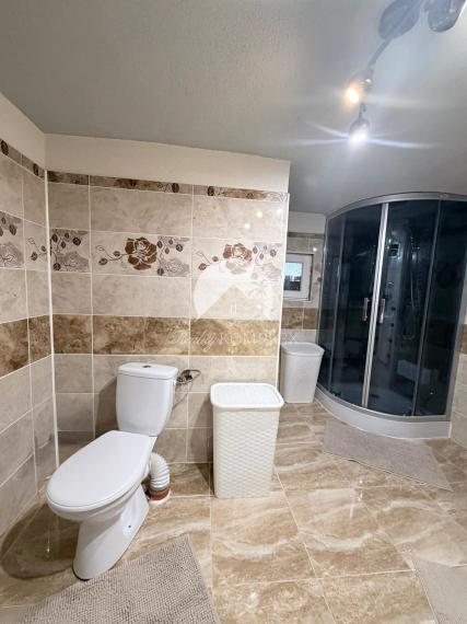 Reality KOMPLEX s.r.o. VámEXKLUZÍVNE ponúka na predaj rodinný dom v obci Zemianska Olča.