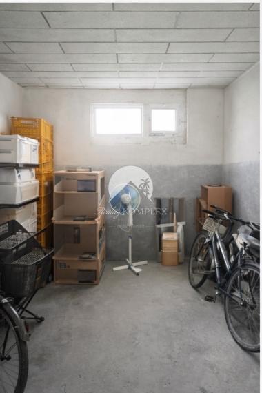 Pekný, zrekonštruovaný trojizbový byt s balkónom v Komárne na PREDAJ