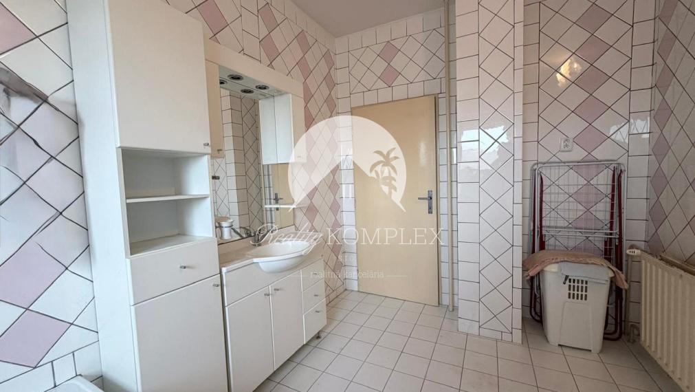 Reality KOMPLEX s.r.o Vám exkluzívne ponúka rodinný dom v obci Čičov