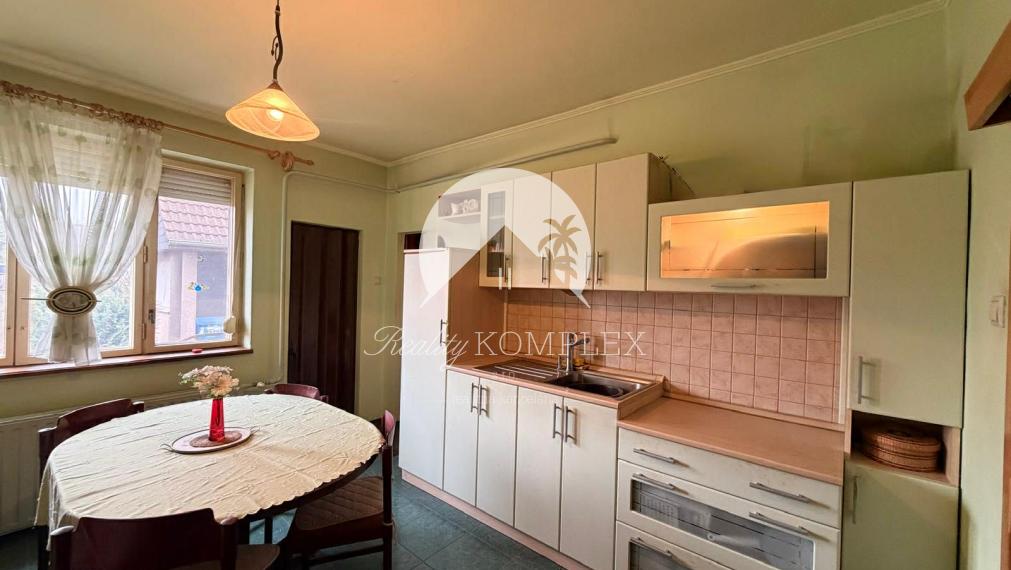 Reality KOMPLEX s.r.o Vám exkluzívne ponúka rodinný dom v obci Čičov