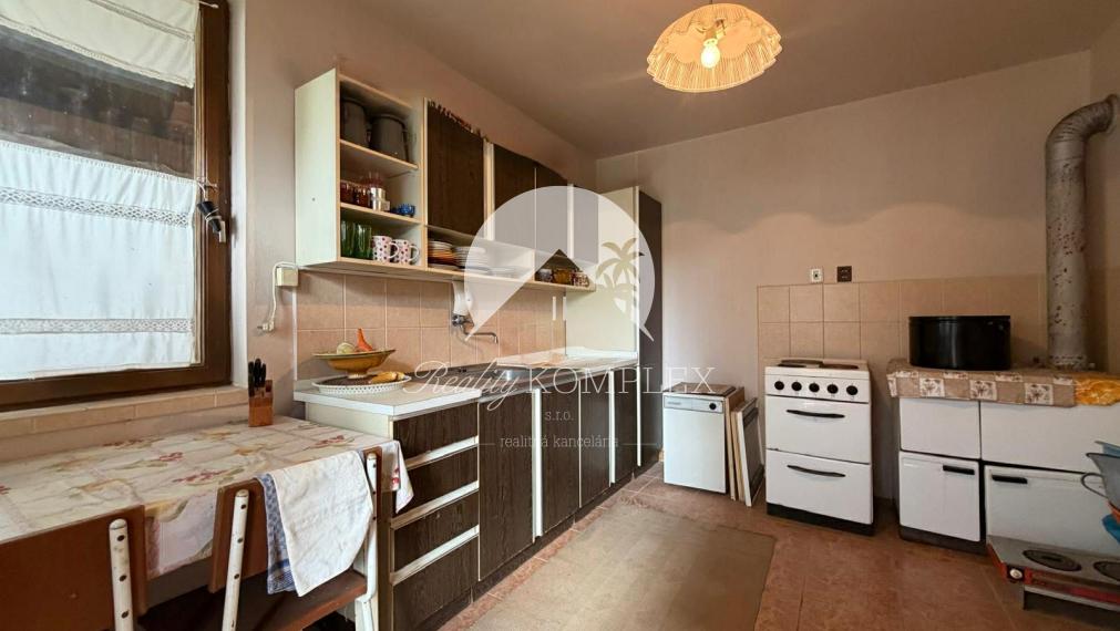 Reality KOMPLEX s.r.o Vám exkluzívne ponúka rodinný dom v obci Čičov