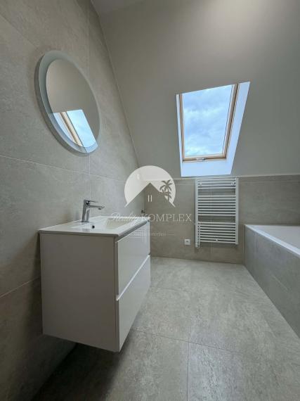 Reality KOMPLEX s.r.o Vám ponúka na predaj novostavbu v Kolárove