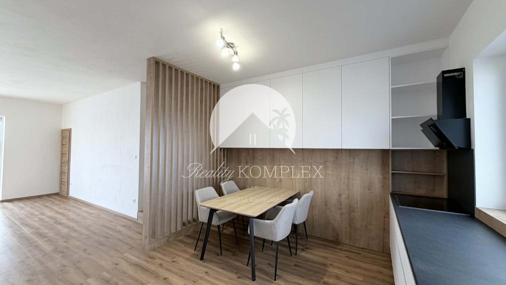 Reality KOMPLEX s.r.o Vám ponúka na predaj novostavbu v Kolárove