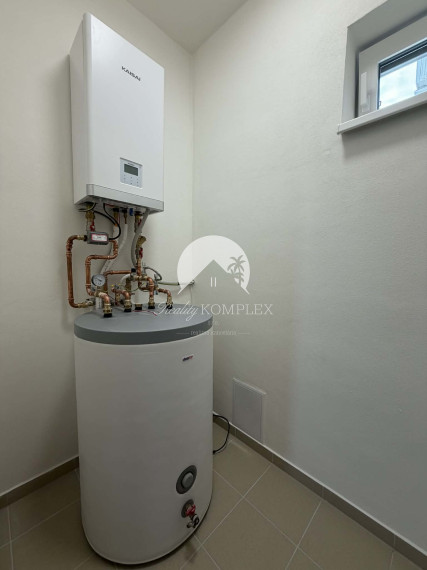 Reality KOMPLEX s.r.o Vám ponúka na predaj rodinnỳ dom