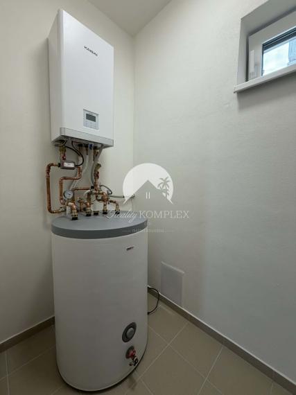 Reality KOMPLEX s.r.o Vám ponúka na predaj rodinnỳ dom