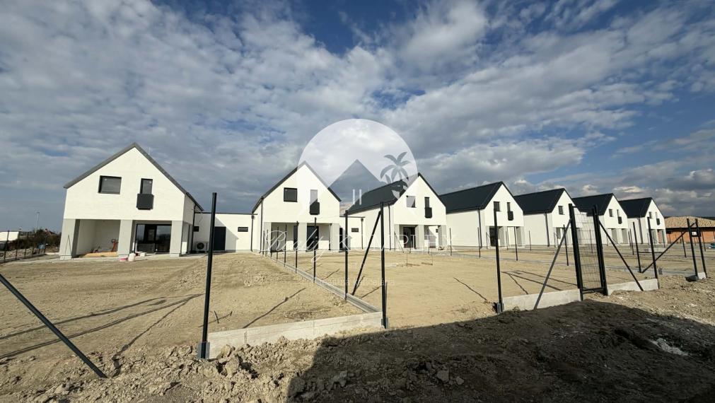 Reality KOMPLEX s.r.o Vám ponúka na predaj predaj novostavbu v Kolárove