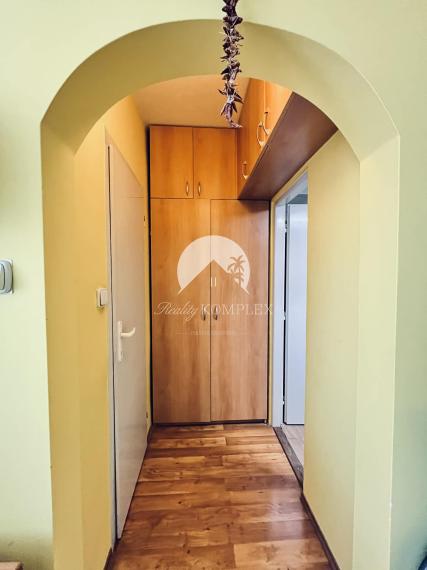 Reality KOMPLEX s.r.o. Vám ponúka na predaj 3-izbový byt s balkónom