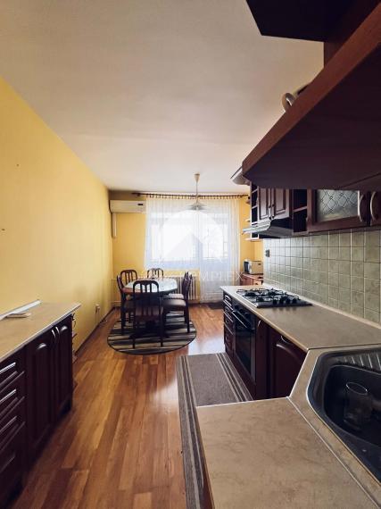 Reality KOMPLEX s.r.o. Vám ponúka na predaj 3-izbový byt s balkónom