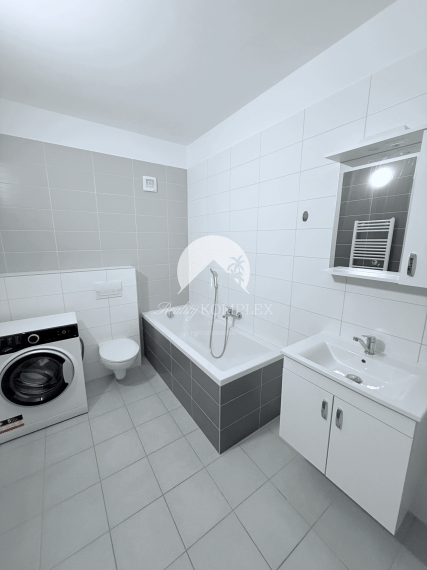 Reality KOMPLEX s.r.o. Vám ponúka NA PRENÁJOM garsónku s vl. parkovacím miestom v DS