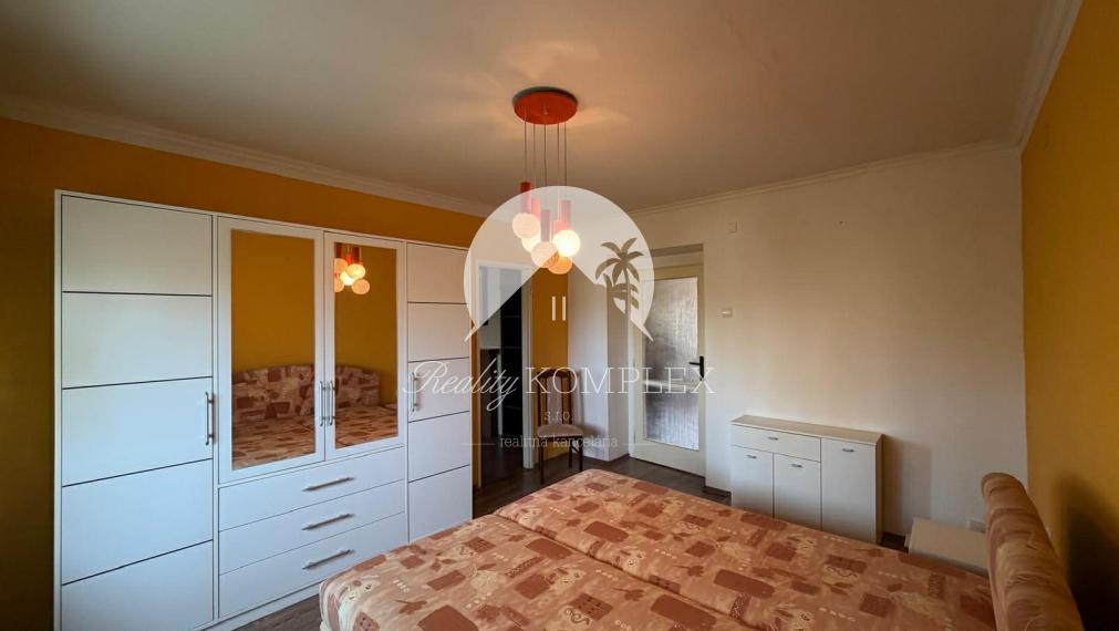 Reality KOMPLEX s.r.o. Vám ponúka na predaj 2-izbový byt nachádzajúci sa na ulici Budovateľskej v Komárne