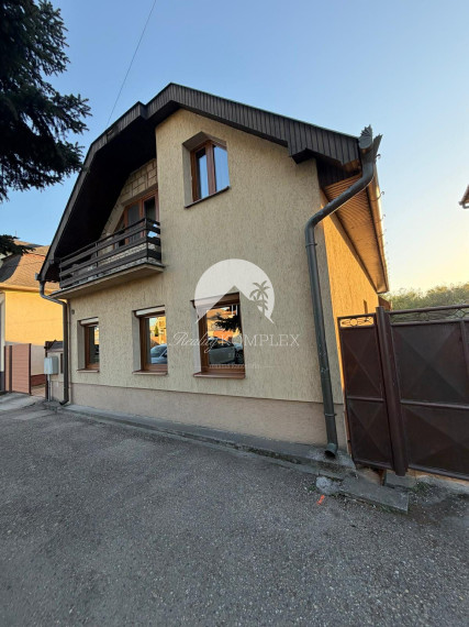 Reality KOMPLEX s.r.o Vám exkluzívne ponúka rodinny dom na predaj v Kolárove