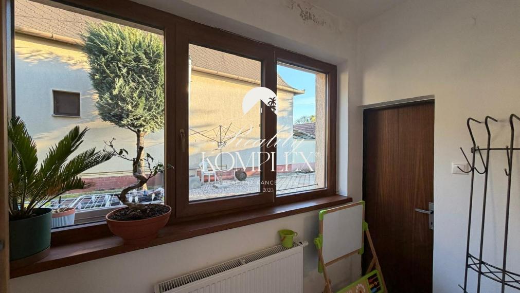 Reality KOMPLEX s.r.o Vám exkluzívne ponúka rodinny dom na predaj v Kolárove