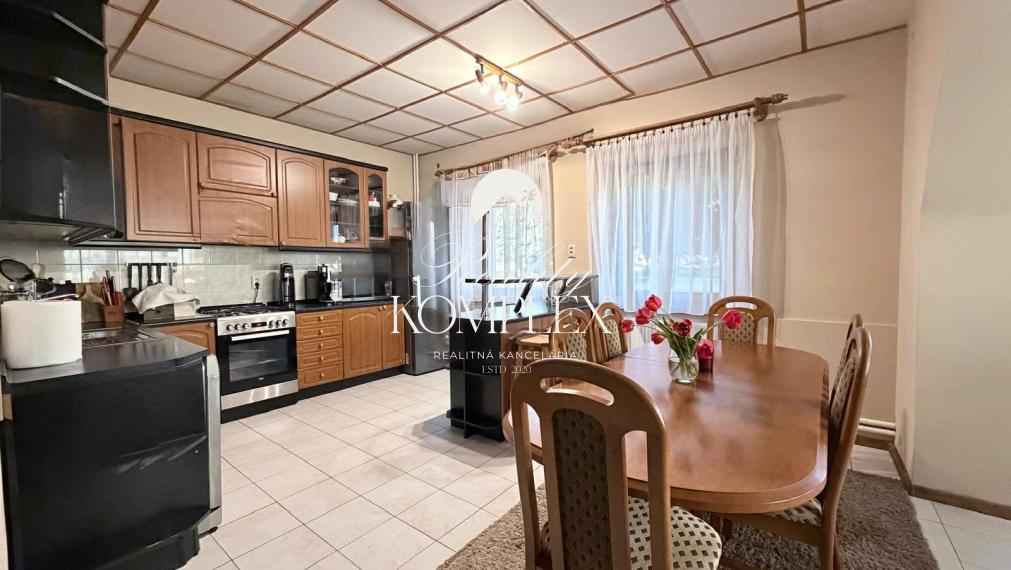 Reality KOMPLEX s.r.o Vám exkluzívne ponúka rodinny dom na predaj v Kolárove