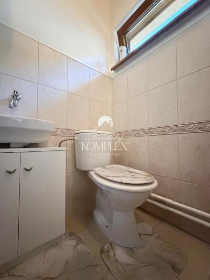 Reality KOMPLEX s.r.o Vám exkluzívne ponúka rodinny dom na predaj v Kolárove