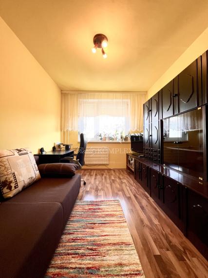 Reality KOMPLEX s.r.o. ponúka na PREDAJ zariadený veľkometrážny 3-izbový byt v Dunajskej Strede