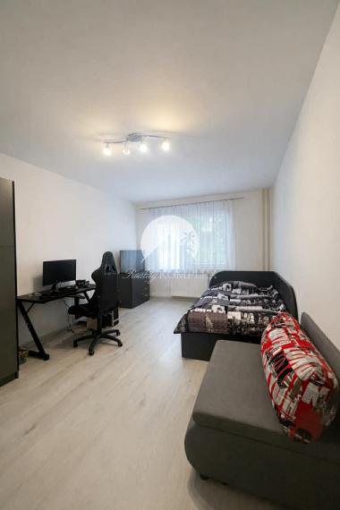 Reality KOMPLEX s.r.o. Vám  ponúka na predaj 3 izbový byt v meste Komárno.