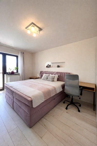 Reality KOMPLEX s.r.o. ponúka na PREDAJ EXKLUZÍVNY 4-IZBOVÝ RODINNÝ DOM S BAZÉNOM V GABČÍKOVE