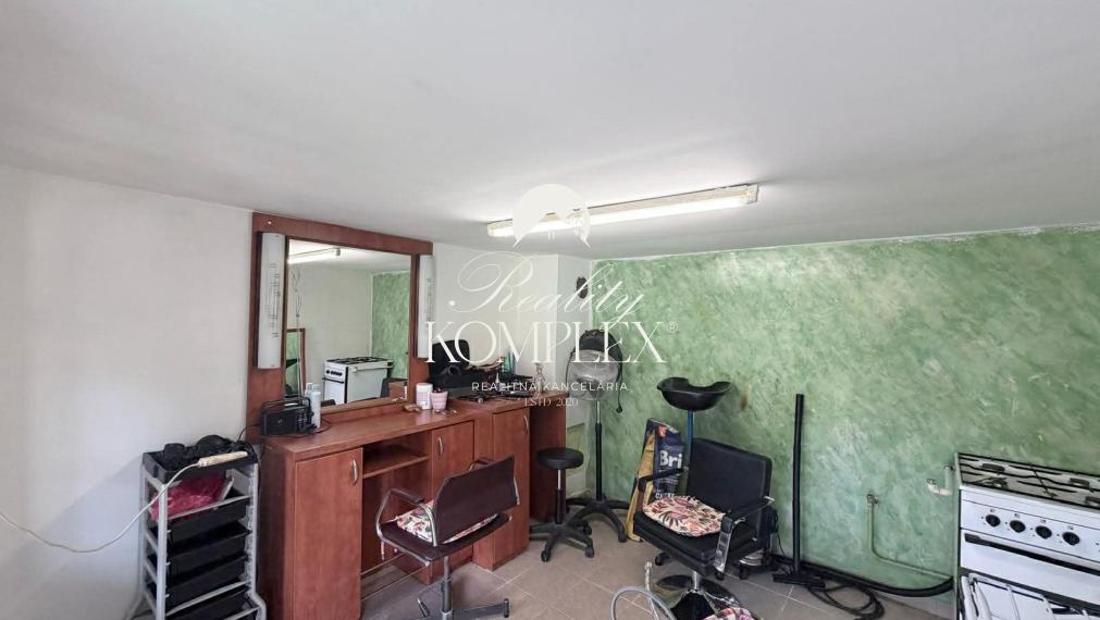 Reality KOMPLEX s.r.o Vám ponúka EXKLUZÍVNE ponúka na predaj rodinný dom v obci Zemianska Olča