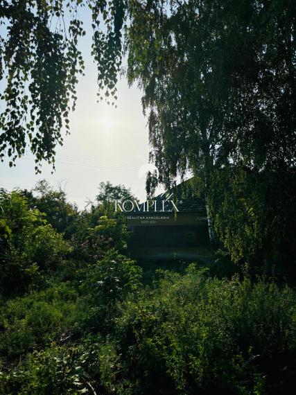 Reality KOMPLEX s.r.o., Vám EXKLUZÍVNE ponúka na predaj krásne miesto blízko Malého Dunaja v obci Veľký Ostrov