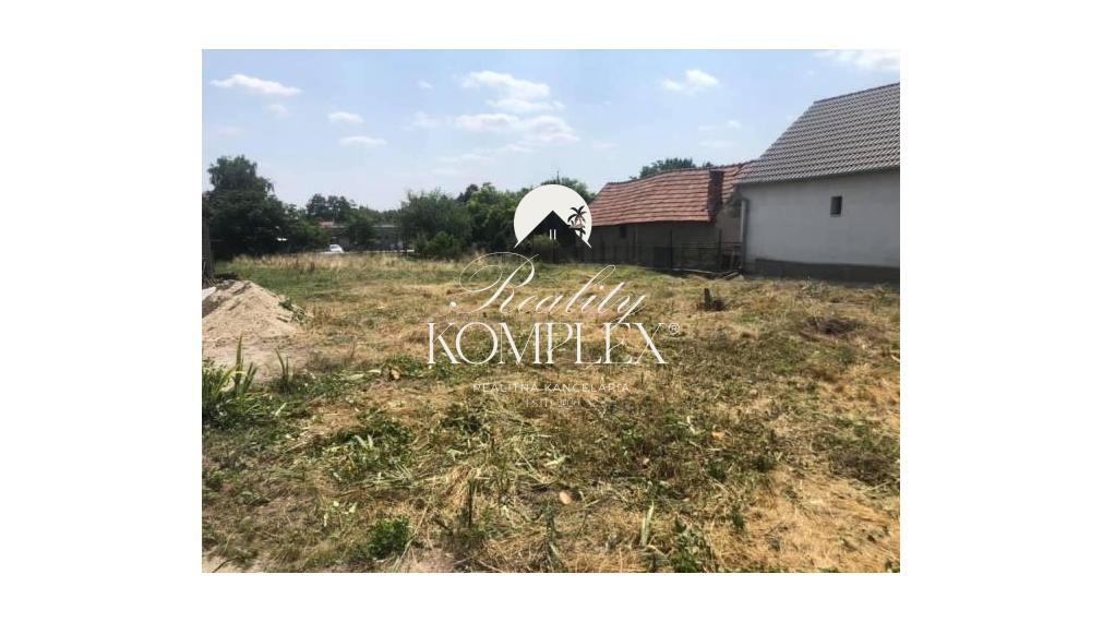 Reality KOMPLEX s.r.o. Vám ponúka na PREDAJ pozemok v obci Čalovec 11 km od mesta Komárno