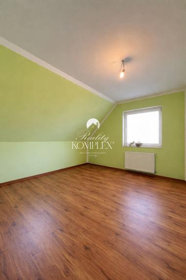 Reality KOMPLEX s.r.o. Vám  ponúka na predaj rodinný dom po kompletnej rekonštrukcii v pokojnej obci Čalovec