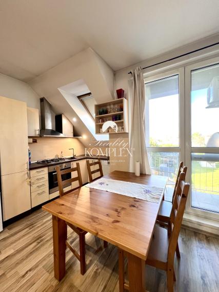 Reality KOMPLEX s.r.o. ponúka na PREDAJ priestranný 4-izbový byt s loggiou v centre Gabčíkova.