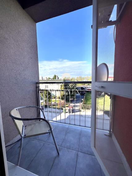 Reality KOMPLEX s.r.o. ponúka na PREDAJ priestranný 4-izbový byt s loggiou v centre Gabčíkova.