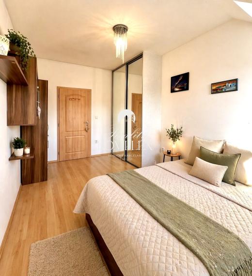 Reality KOMPLEX s.r.o. ponúka na PREDAJ priestranný 4-izbový byt s loggiou v centre Gabčíkova.