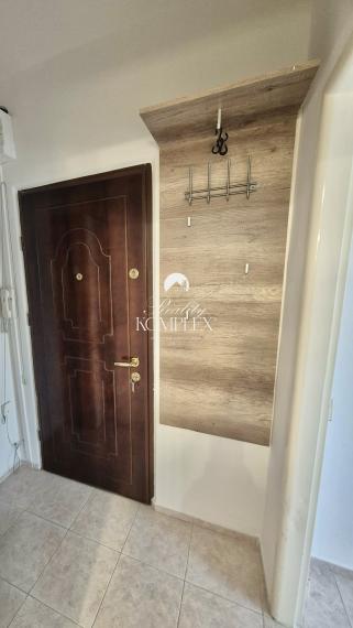 Reality KOMPLEX s.r.o., Vám ponúka na PREDAJ príjemný 1 izbový byt v obľúbenej lokalite Mesta Komárno.