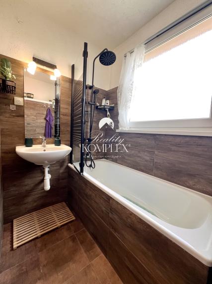 Reality KOMPLEX s.r.o. ponúka na PRENÁJOM štýlový 3-izbový byt s loggiou v Dunajskej Strede