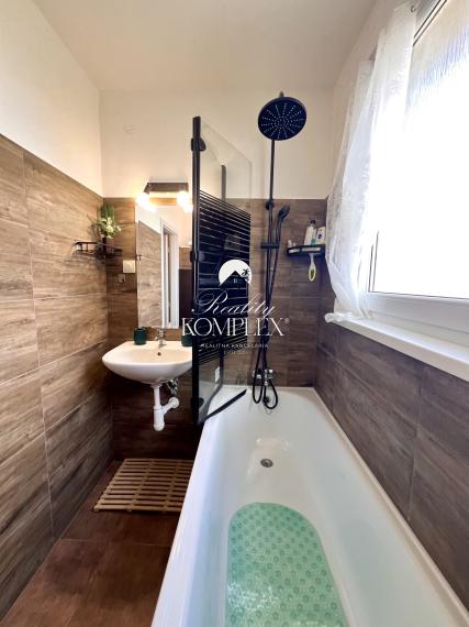 Reality KOMPLEX s.r.o. ponúka na PRENÁJOM štýlový 3-izbový byt s loggiou v Dunajskej Strede