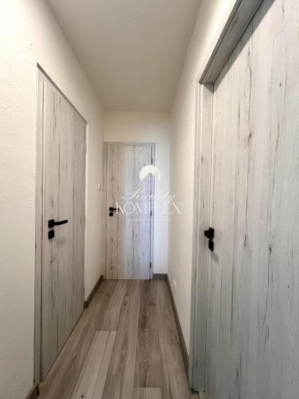 Reality KOMPLEX s.r.o. ponúka na PRENÁJOM štýlový 3-izbový byt s loggiou v Dunajskej Strede