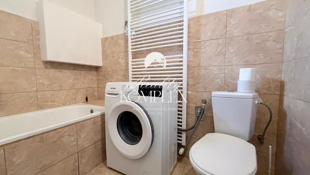 Reality KOMPLEX s.r.o Vám ponúka na predaj rodinný dom v obci Marcelová