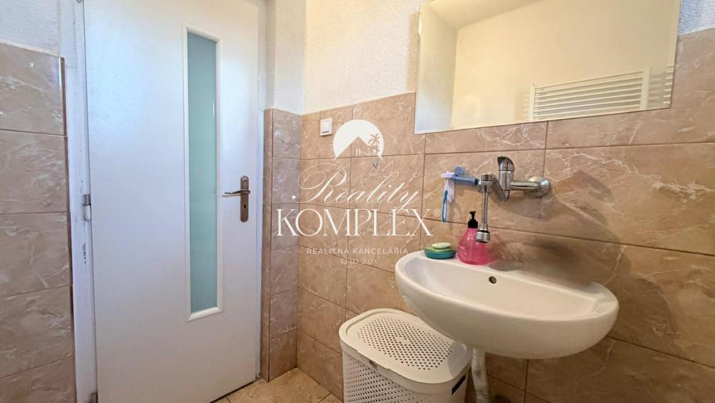 Reality KOMPLEX s.r.o Vám ponúka na predaj rodinný dom v obci Marcelová